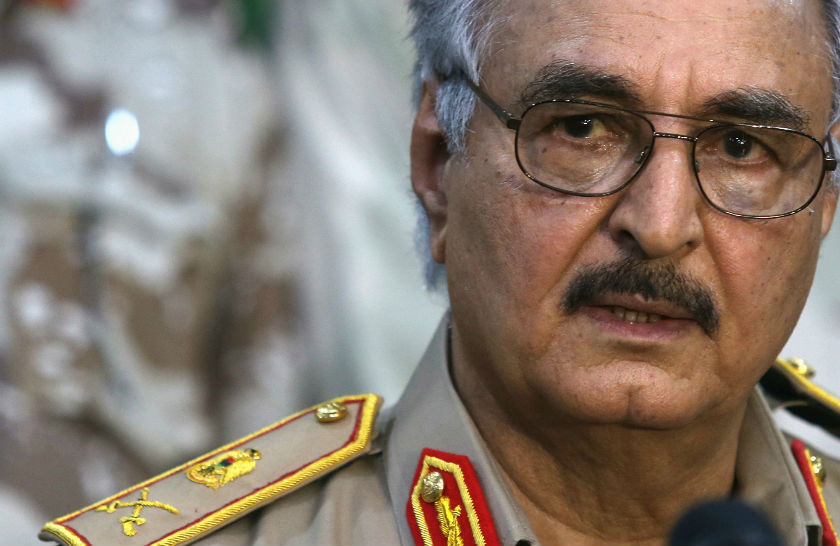 Λιβύη: Ο Στρατάρχης Χάφταρ «στόχος» της επίσκεψης Ακάρ