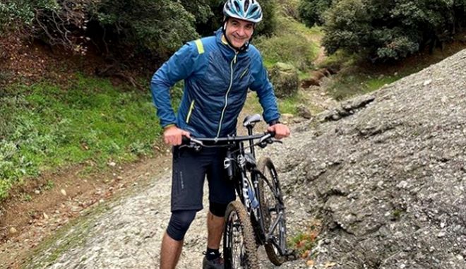 Μετέωρα: Ο Κυριάκος Μητσοτάκης πήγε για mountain bike