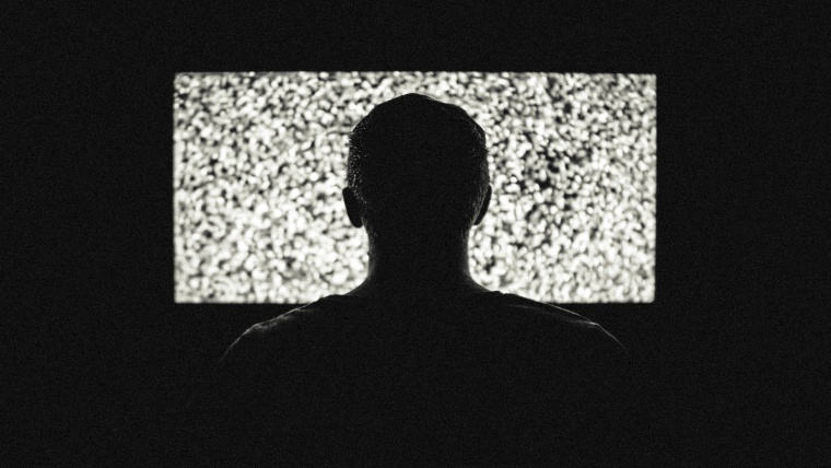 FBI: «Έχετε smart tv; Κινδυνεύετε από τους χάκερς»!