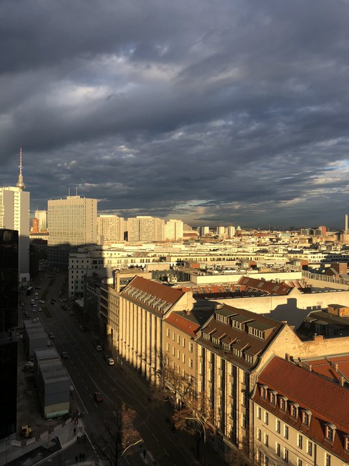 Βερολίνο: Πυροβολισμοί στο κέντρο της πόλης -Σε εξέλιξη επιχείρηση (vids)