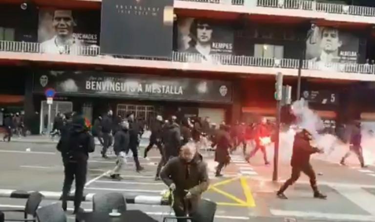 Ισπανία: Βίαια επεισόδια οπαδών πριν το Βαλένθια – Μπαρτσελόνα