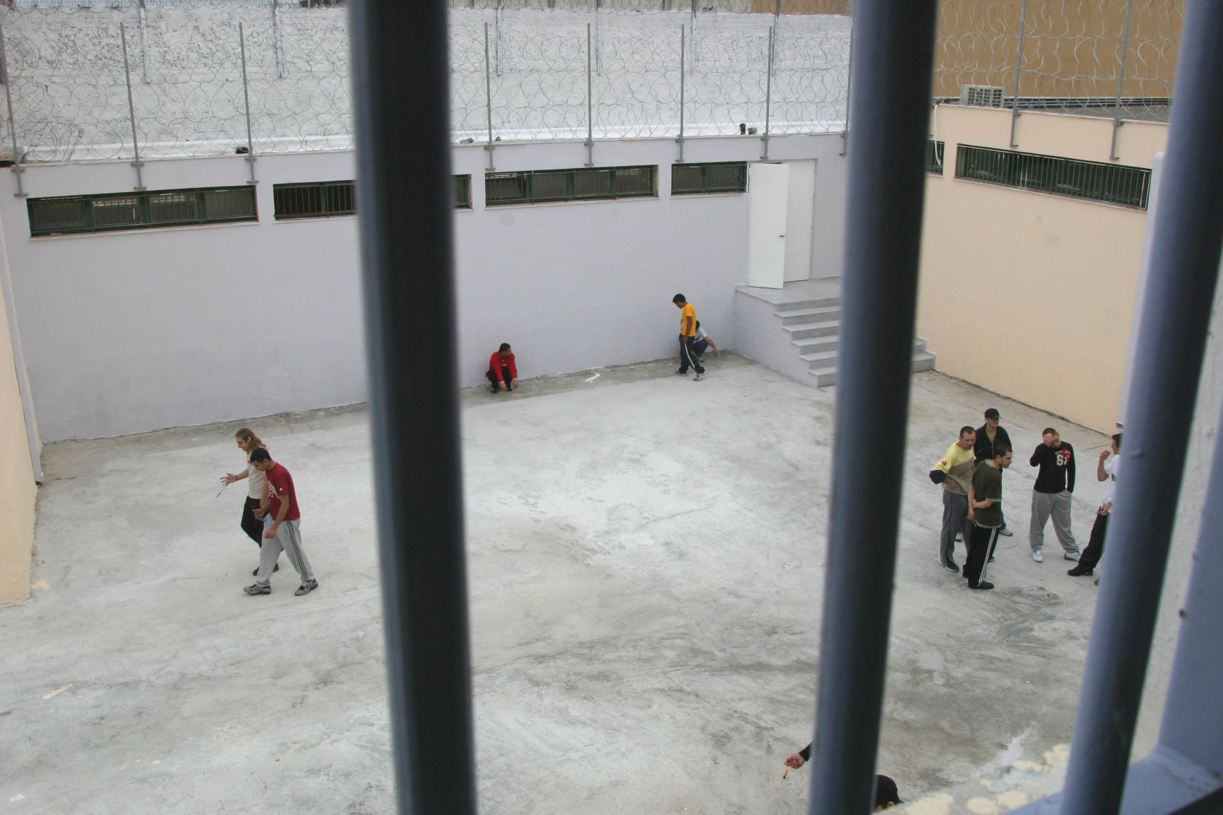 Φυλακές Αυλώνα: Εκτεταμένα επεισόδια – Πληροφορίες για τραυματίες