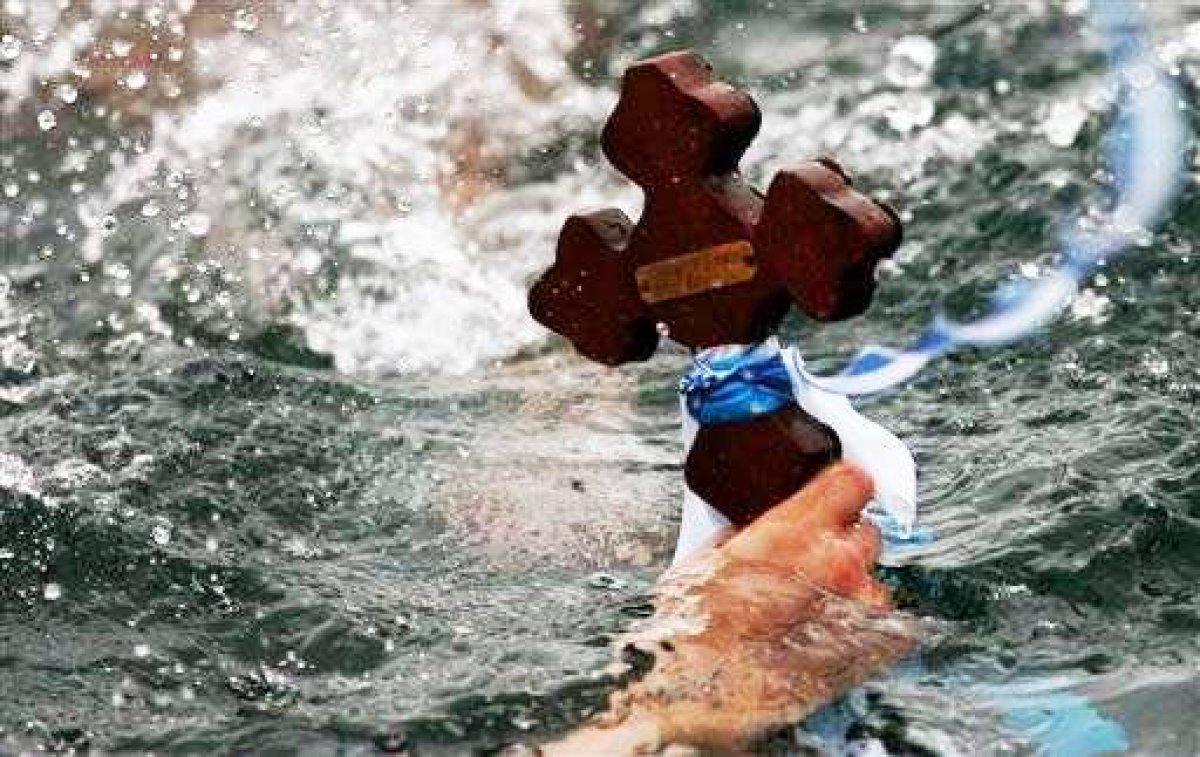 Θεοφάνεια: Χάθηκε ο σταυρός στον αγιασμό των υδάτων στην Φλώρινα!