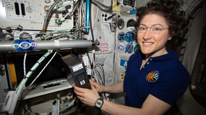 NASA: Γυναίκα αστροναύτης… έχει ξεχάσει να γυρίσει από το διάστημα!