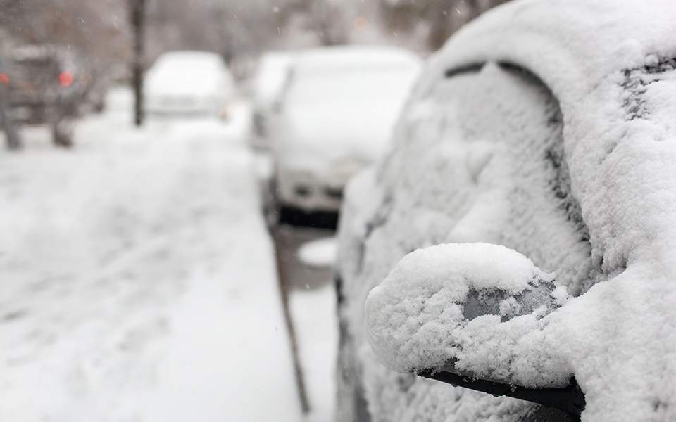 Κακοκαιρία «Λέανδρος»: Χιόνι στα βόρεια της Αττικής – Ποιοι δρόμοι είναι κλειστοί
