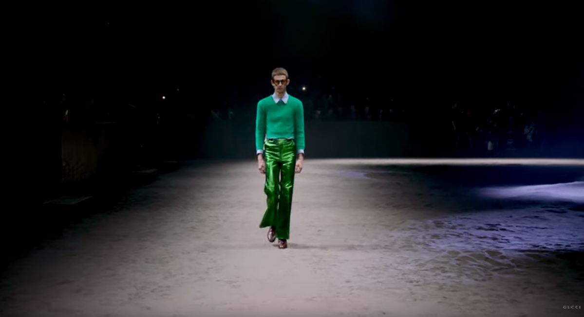 O οίκος Gucci λανσάρει το πιο περίεργο τσαντάκι της σεζόν