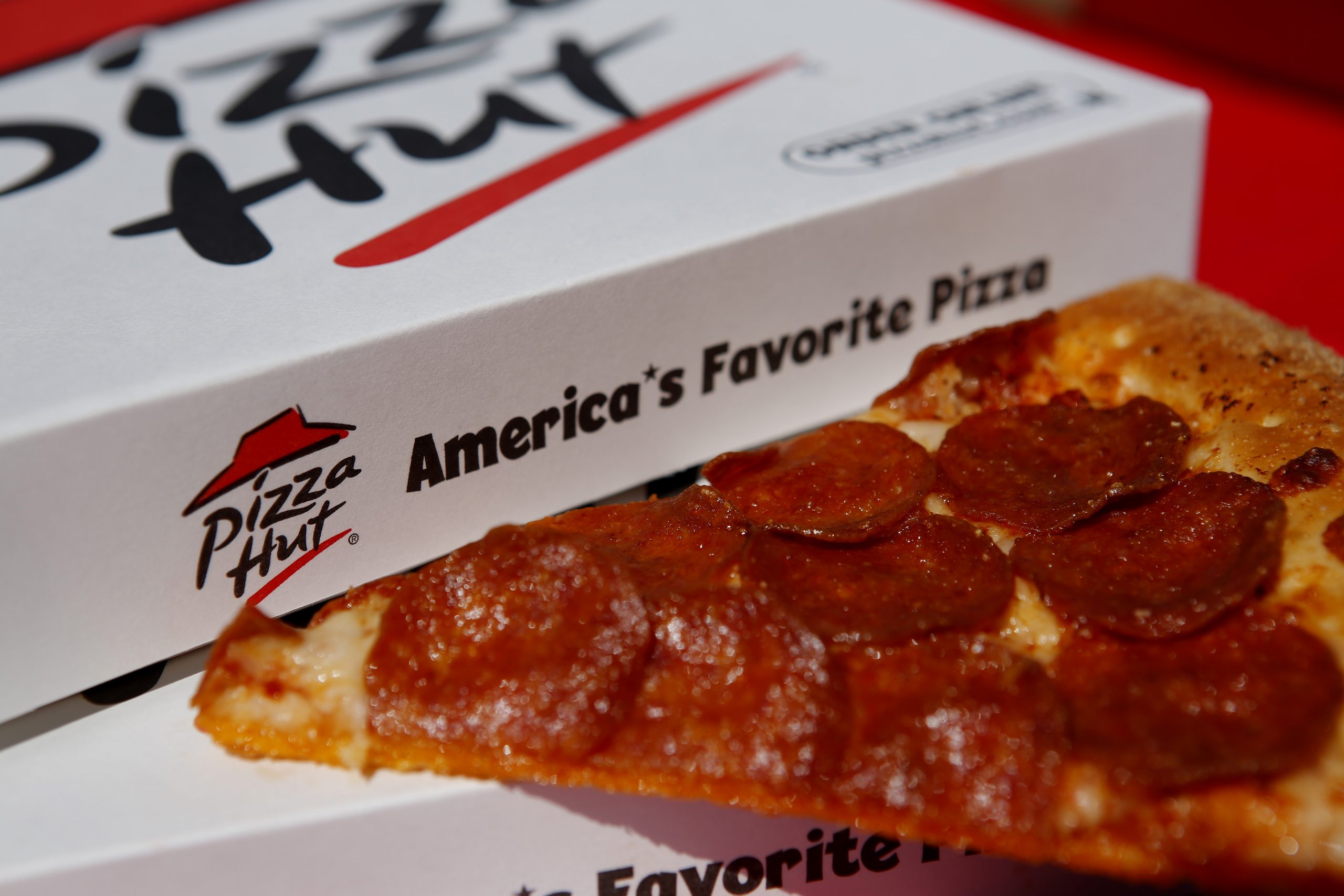 Pizza Hut: «Κατάφατσα» με τη χρεοκοπία η μητρική εταιρεία!
