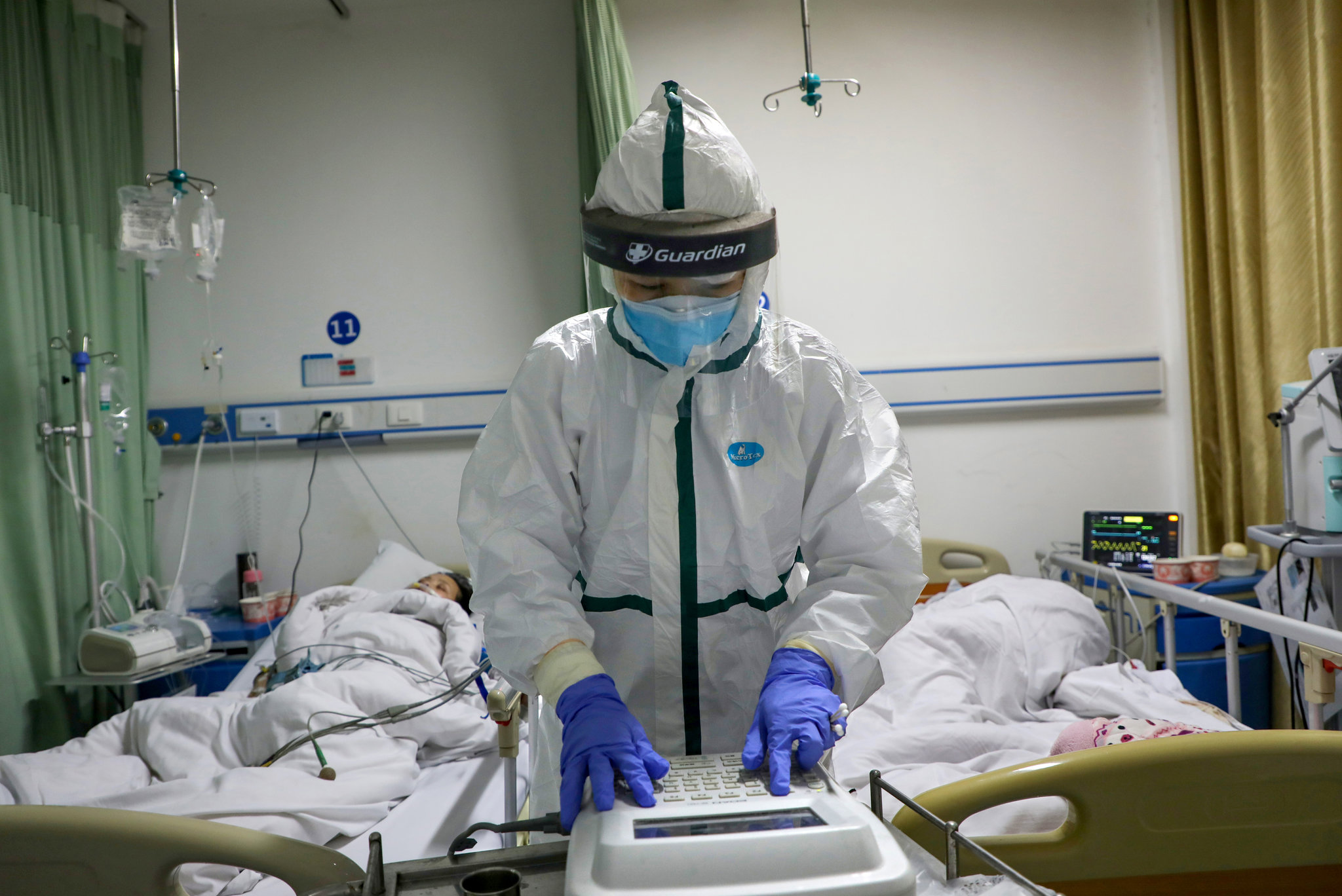 Κορονοϊός: 90χρονη αρνήθηκε αναπνευστήρα για να «σωθούν οι νεότεροι»