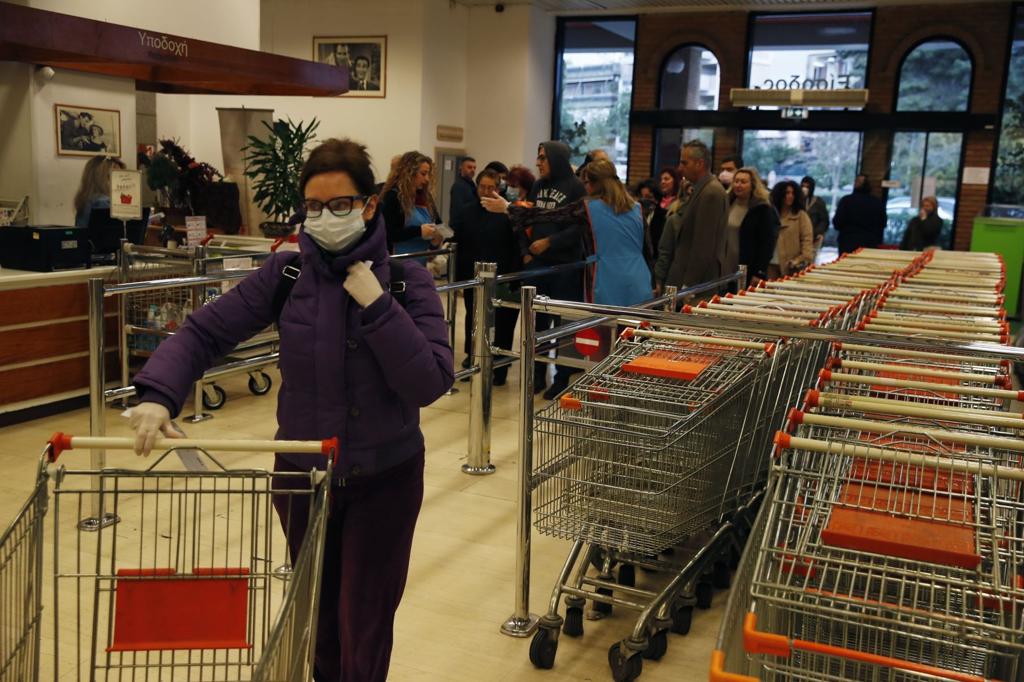 Κορονοϊός: Ανοικτά σήμερα τα καταστήματα -Πώς θα λειτουργήσουν τη Μεγάλη Εβδομάδα