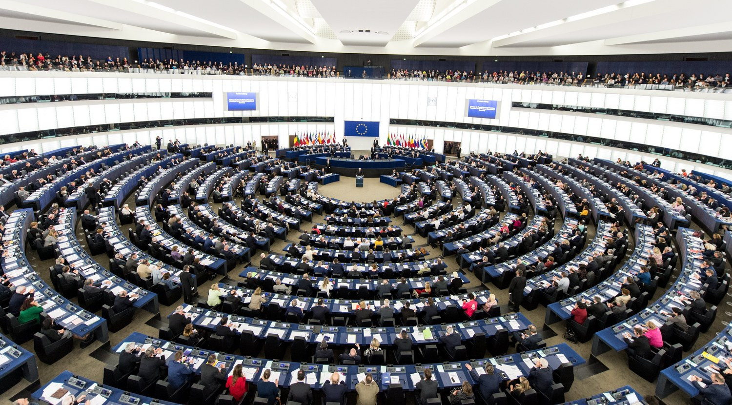 Ευρωπαϊκό Κοινοβούλιο: Πέρασαν τα μέτρα κατά των SLAPPs για την προστασία των δημοσιογράφων