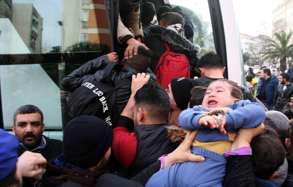 Τουρκία: Συνεχίζονται οι αναχωρήσεις μεταναστών για τα σύνορα του Έβρου