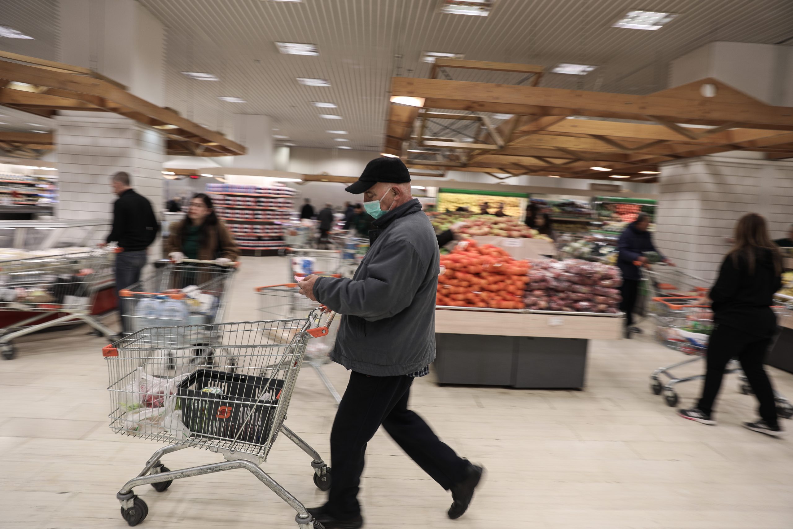 Κορονοϊός: Η κυβέρνηση σκέφτεται το κλείσιμο των Super Market τις Κυριακές