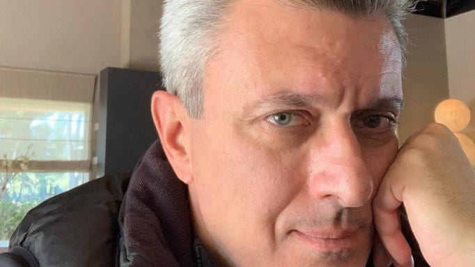 Νίκος Χατζηνικολάου: Ανησυχεί για τον γιο του στο Λονδίνο!