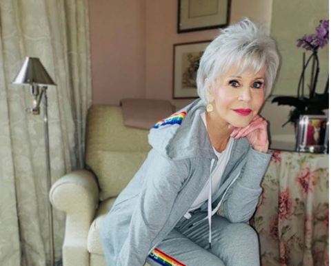 H Jane Fonda φτιάχνει φόρμες για καλό σκοπό (pic)