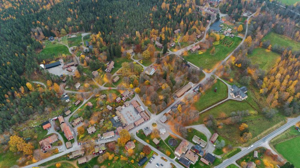 Ένα… ολόκληρο χωριό στη Σουηδία πωλείται έναντι 7,3 εκατ. δολαρίων!