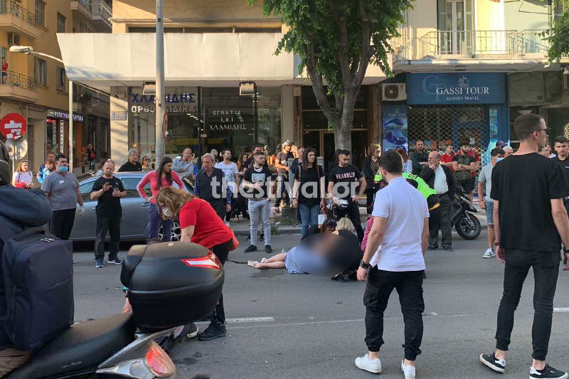 Θεσσαλονίκη: Αυτοκίνητο παρέσυρε μοτοσικλέτα – Εγκατέλειψε δύο τραυματίες (pics&vid)