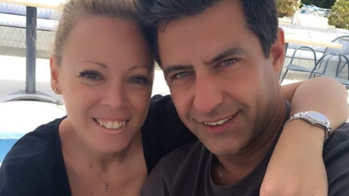 Κωνσταντίνος Αγγελίδης: Χαμογελά η σύζυγός του μετά το κρίσιμο χειρουργείο!