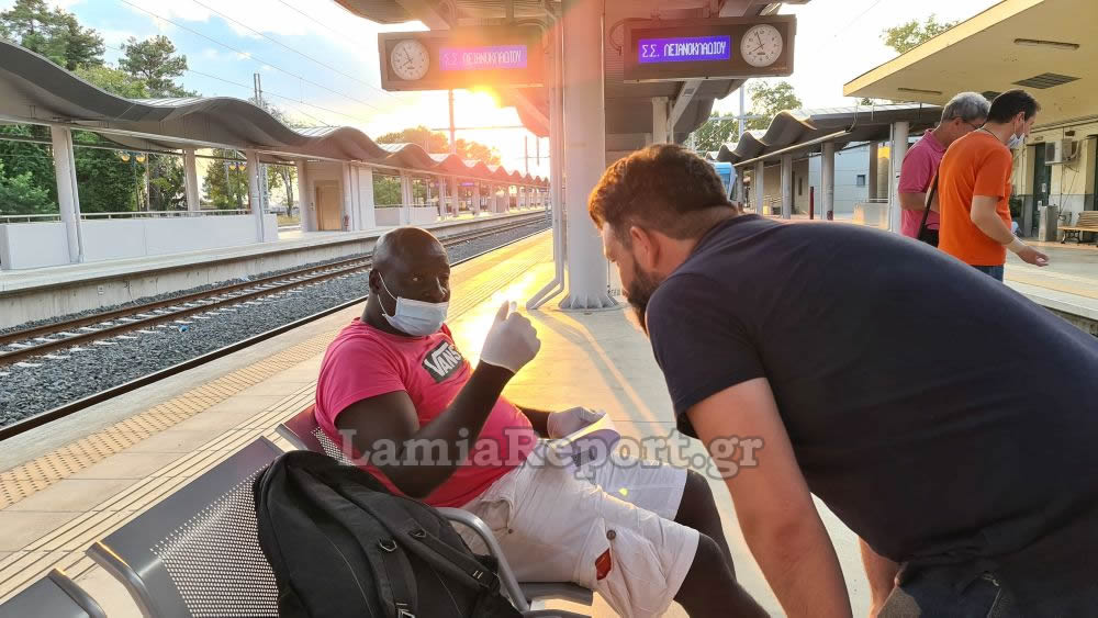 Λαμία: Ρατσιστές πέταξαν μετανάστη από το τραίνο επειδή… νόμιζαν ότι έχει κορονοϊό (video)