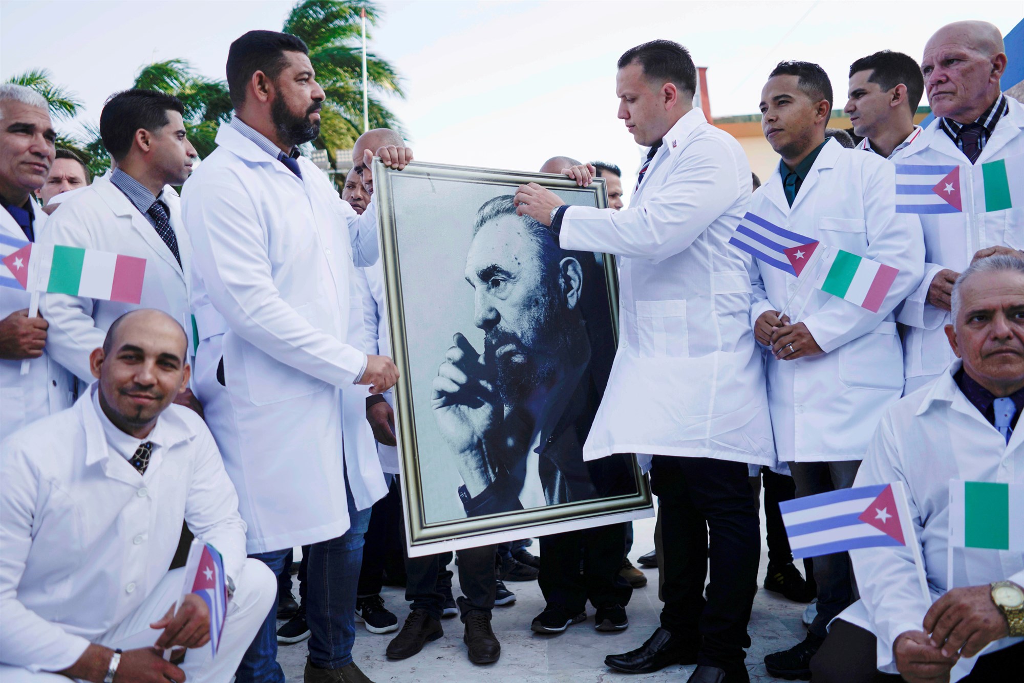 Κουτσούμπας: Να δοθεί το Νόμπελ Ειρήνης στην ομάδα των Κουβανών γιατρών και νοσηλευτών