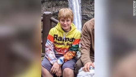 Όρεγκον: Συγκλονίζει ο 13χρονος που βρέθηκε απανθρακωμένος αγκαλιά με τον σκύλο του