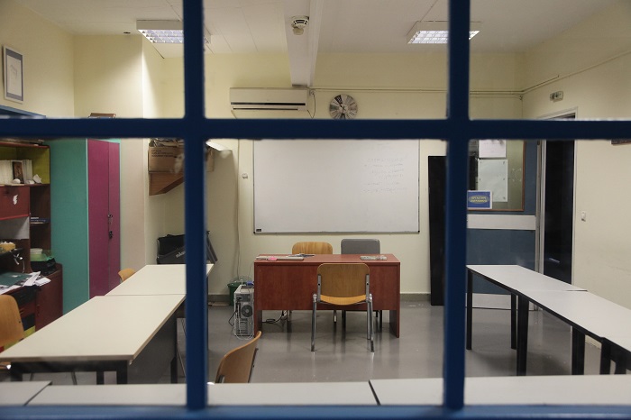 Κορονοϊός: Φυλακή για αρνητές γονείς που δεν στέλνουν τα παιδιά σχολείο
