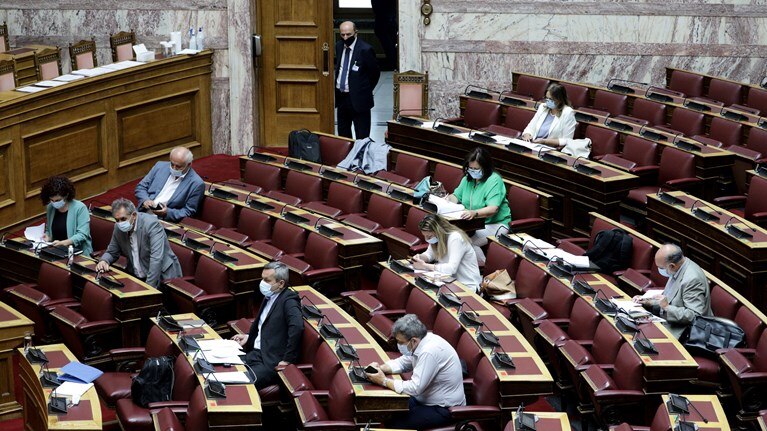 Βουλή: Κατατέθηκαν για κύρωση ακόμη δύο διεθνείς συμβάσεις με τη Βόρεια Μακεδονία