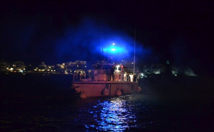 Επιχείρηση διάσωσης δύο ατόμων: Συναγερμός στην Κρήτη- Σκάφος με δύο άτομα πλέει ακυβέρνητο
