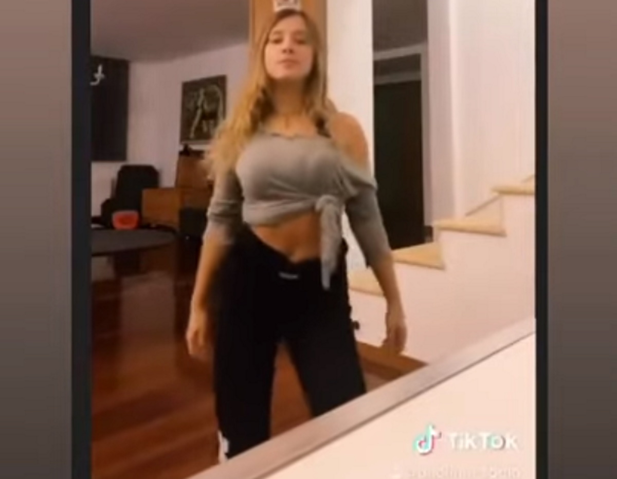Τρελαίνει το Tik Tok η κόρη της Πάολα με τον χορό της! video