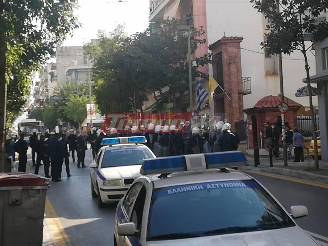 Πάτρα -«Αστακός» η πόλη: Πορεία συλλογικοτήτων – Αστυνομικοί παντού