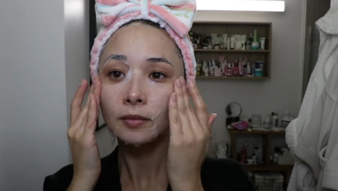 Προϊόντα ομορφιάς: Πώς να χρησιμοποιήσεις μια sheet mask