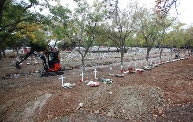 Κορονοϊός: Γέμισαν τα νεκροταφεία της Θεσσαλονίκης-Ανοίγουν τάφους σε ξεχωριστούς χώρους