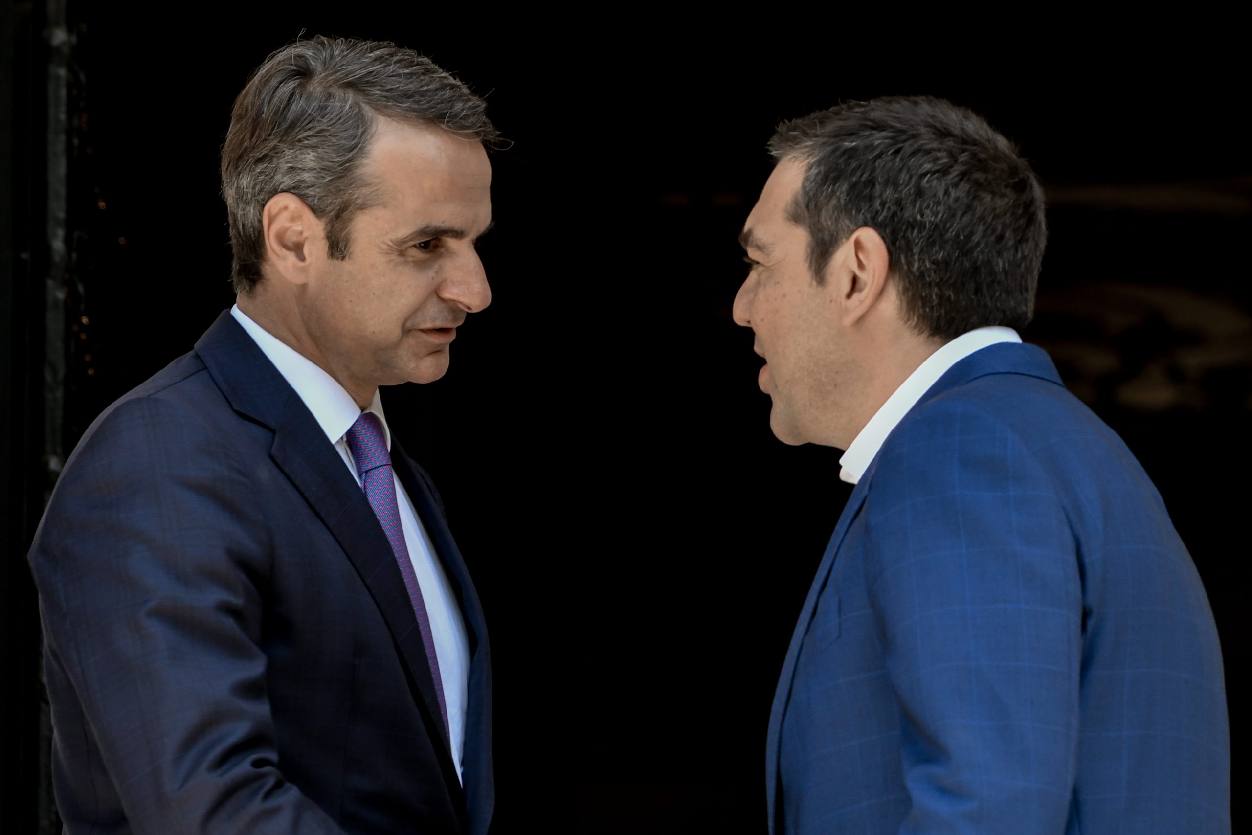 Μοιράζει… fake news η κυβέρνηση για Τσίπρα! «Σφυροκοπά» ο ΣΥΡΙΖΑ και μιλά για θράσος