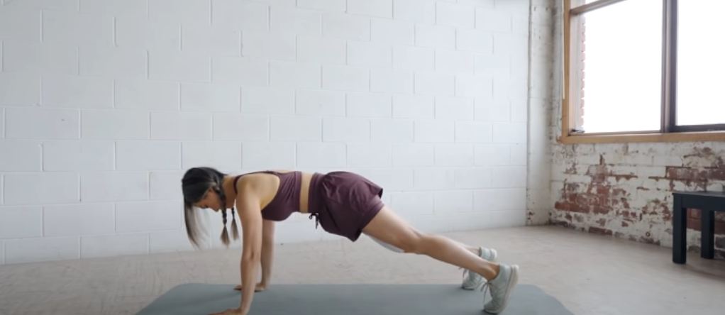 Γυμναστική στο σπίτι: Απλές ασκήσεις για την πλάτη