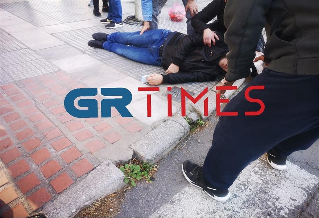 Θεσσαλονίκη: Οδηγός ΙΧ ξυλοκόπησε πεζό και τον άφησε αναίσθητο