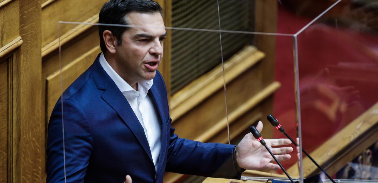 Τσίπρας: Μήπως η Μενδώνη μένει στο υπουργείο επειδή εκβιάζει τον πρωθυπουργό