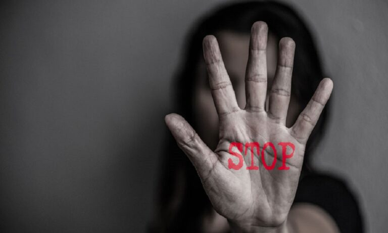 Φρίκη: Νέα υπόθεση #metoo για βιασμό ανηλίκων από γνωστό ηθοποιό: «Βίαζε εμένα και την αδερφή μου»