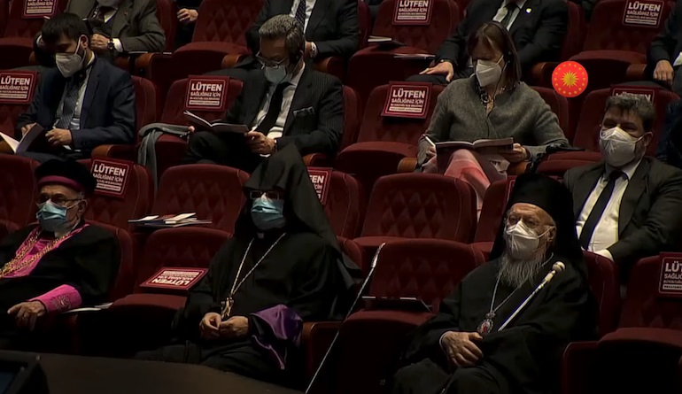 Συνάντηση και συμβολικό δώρο Ερντογάν στον Οικουμενικό Πατριάρχη Βαρθολομαίο