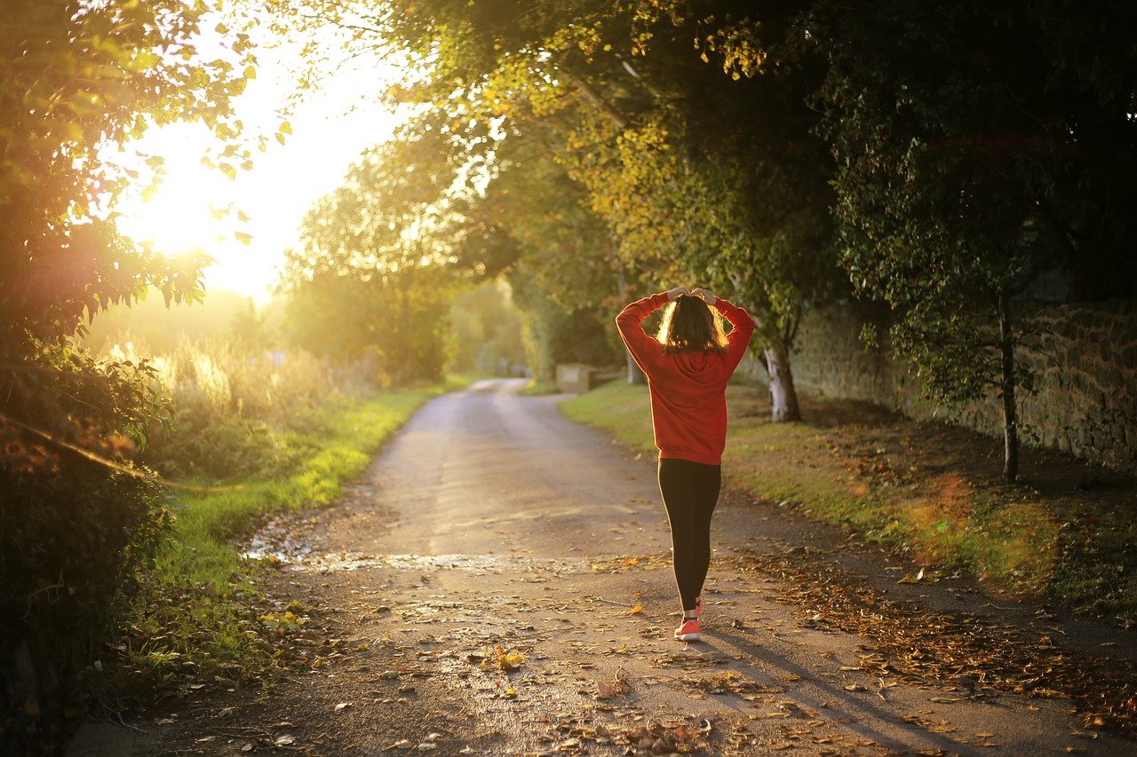 Πώς το πρωινό περπάτημα βοηθά στην υγεία