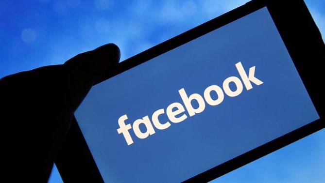 Facebook: Προς πώληση προσωπικές πληροφορίες πάνω από 1,5 δισ. χρηστών