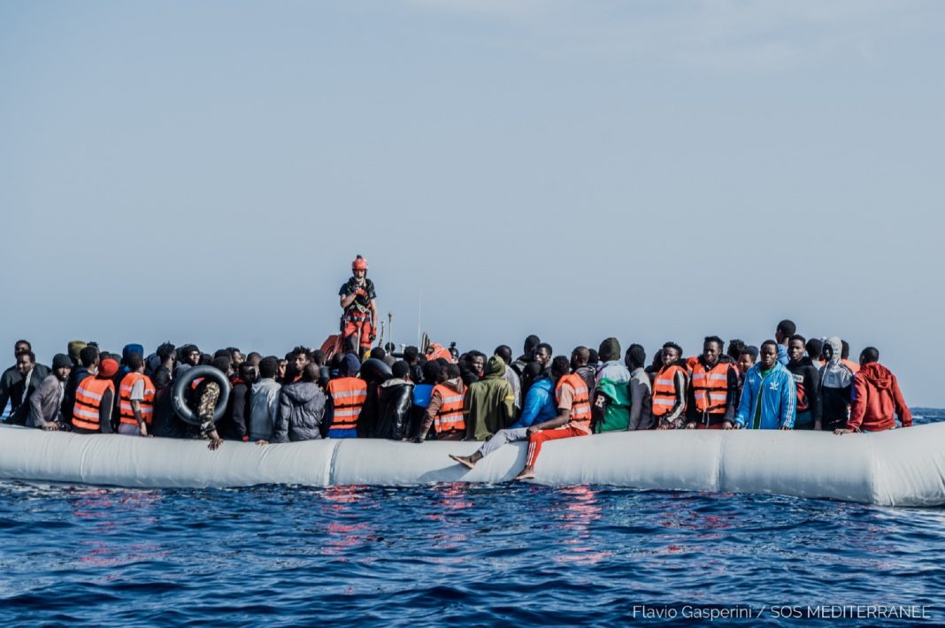 Διασώθηκαν 236 μετανάστες στη Μεσόγειο – Οι μισοί ασυνόδευτοι ανήλικοι