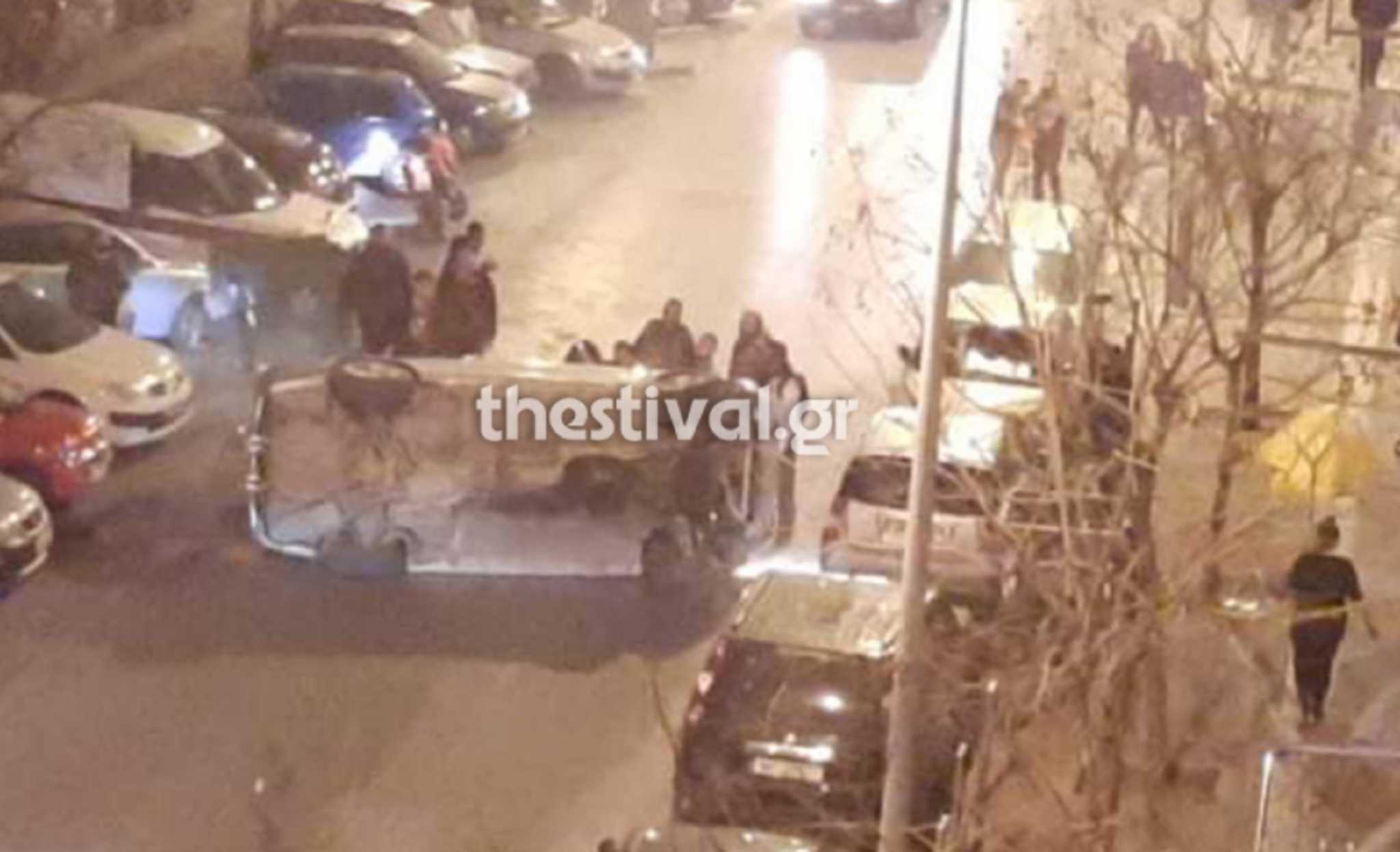Θεσσαλονίκη: Απεγκλώβισαν γυναίκα από αυτό το αυτοκίνητο αλλά… (video)