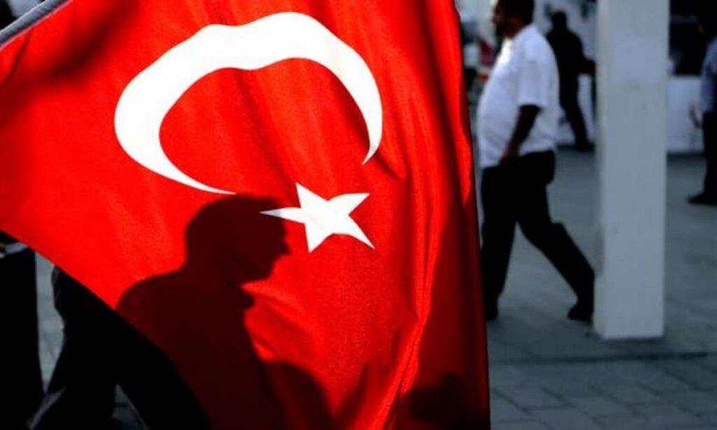 Fitch: Υποβάθμισε την Τουρκία σε B+