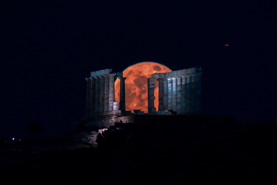 Φεγγάρι του Ελαφιού: Απόψε η υπερπανσέληνος του Ιουλίου