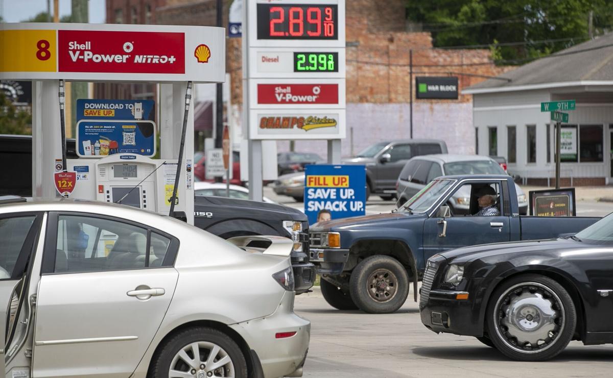 ΗΠΑ: Πανικός για βενζίνη μετά την επίθεση στον αγωγό
