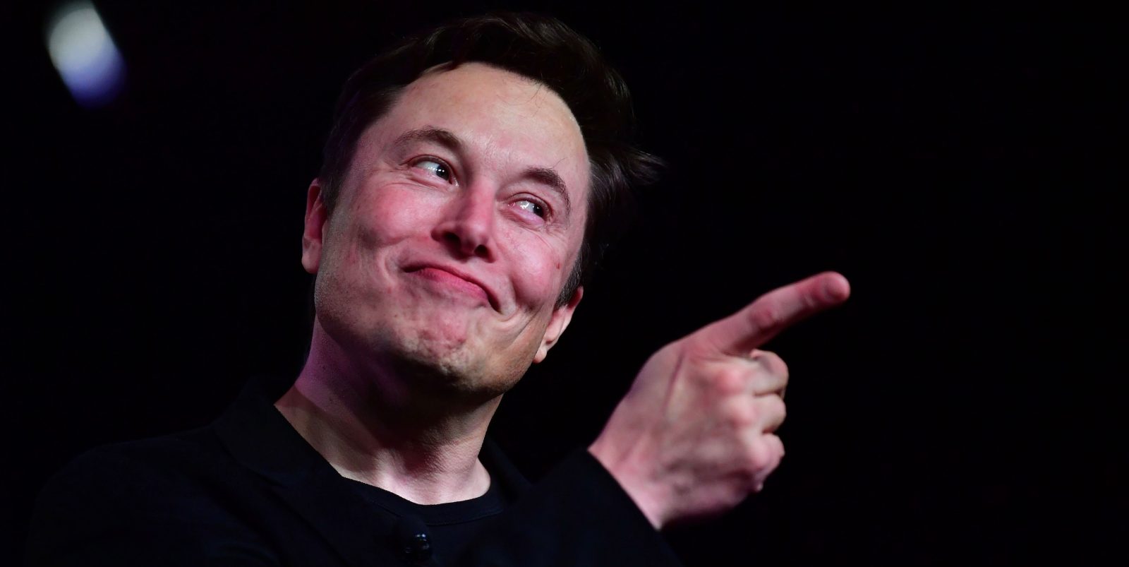 Ο Έλον Μασκ πούλησε μετοχές της Tesla – Δείτε το λόγο