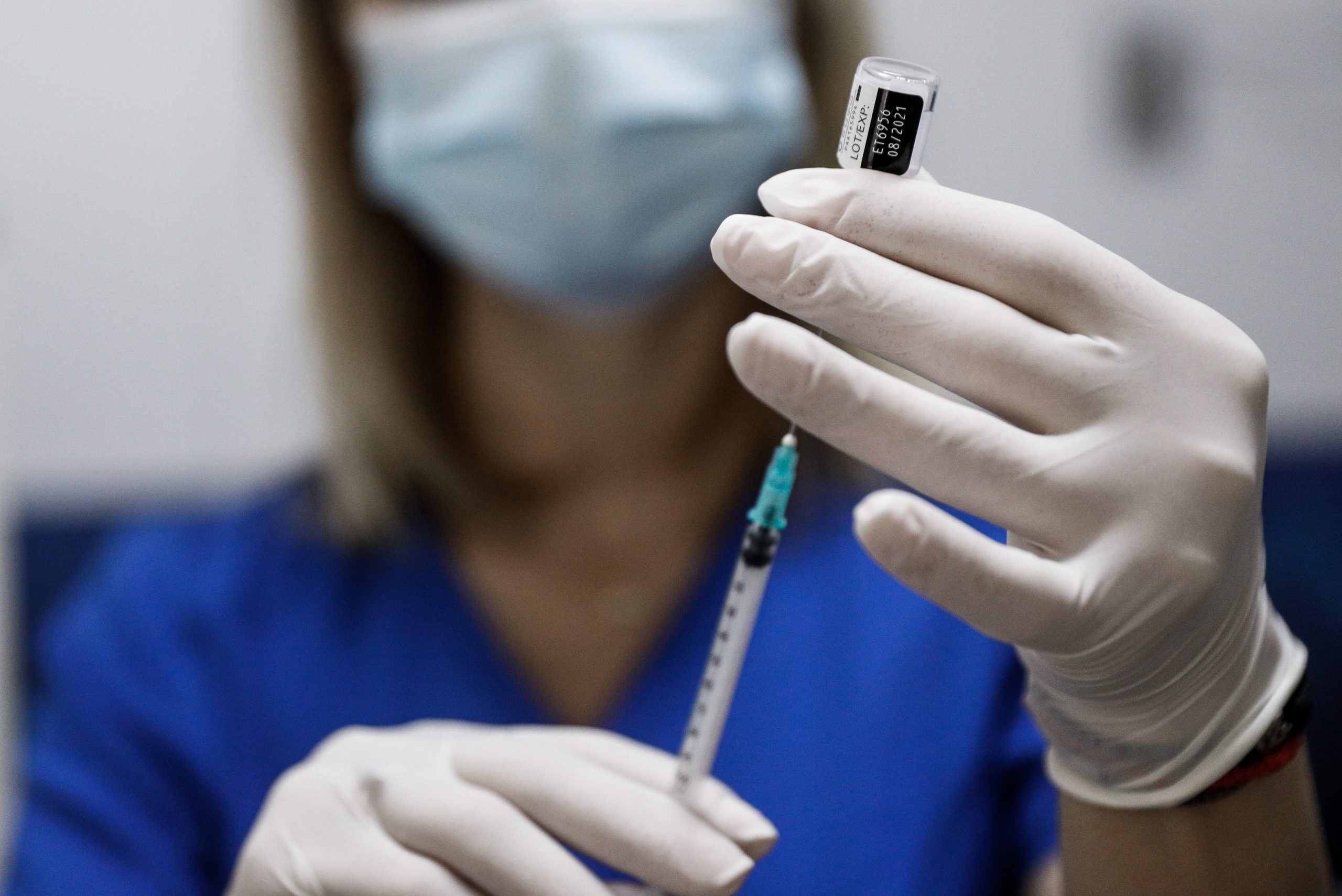 Κορονοϊός: Τα CDC ενέκριναν την τρίτη δόση εμβολίου στους άνω των 65