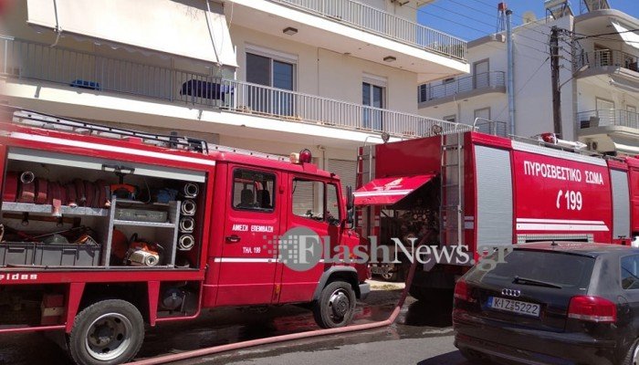 Χανιά: Φωτιά σε διαμέρισμα – Στο νοσοκομείο ηλικιωμένος που είχε εγκλωβιστεί (pics&vids)