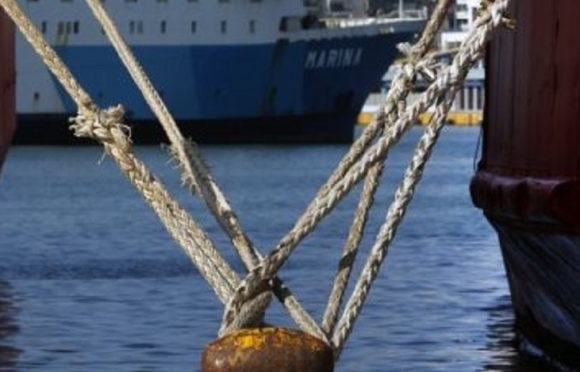 Δεμένα στα λιμάνια τα πλοία την Πρωτομαγιά – Συμμετοχή της ΠΝΟ στην απεργία της ΓΣΕΕ