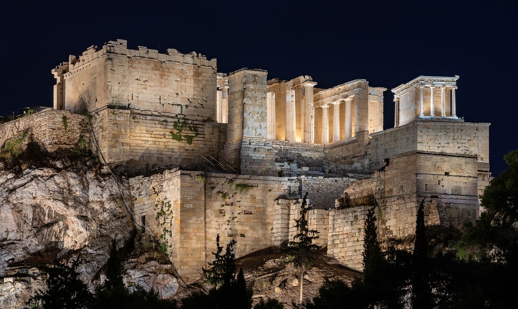 Ενέργεια: Η Ελλάδα «κατεβάζει» τον διακόπτη