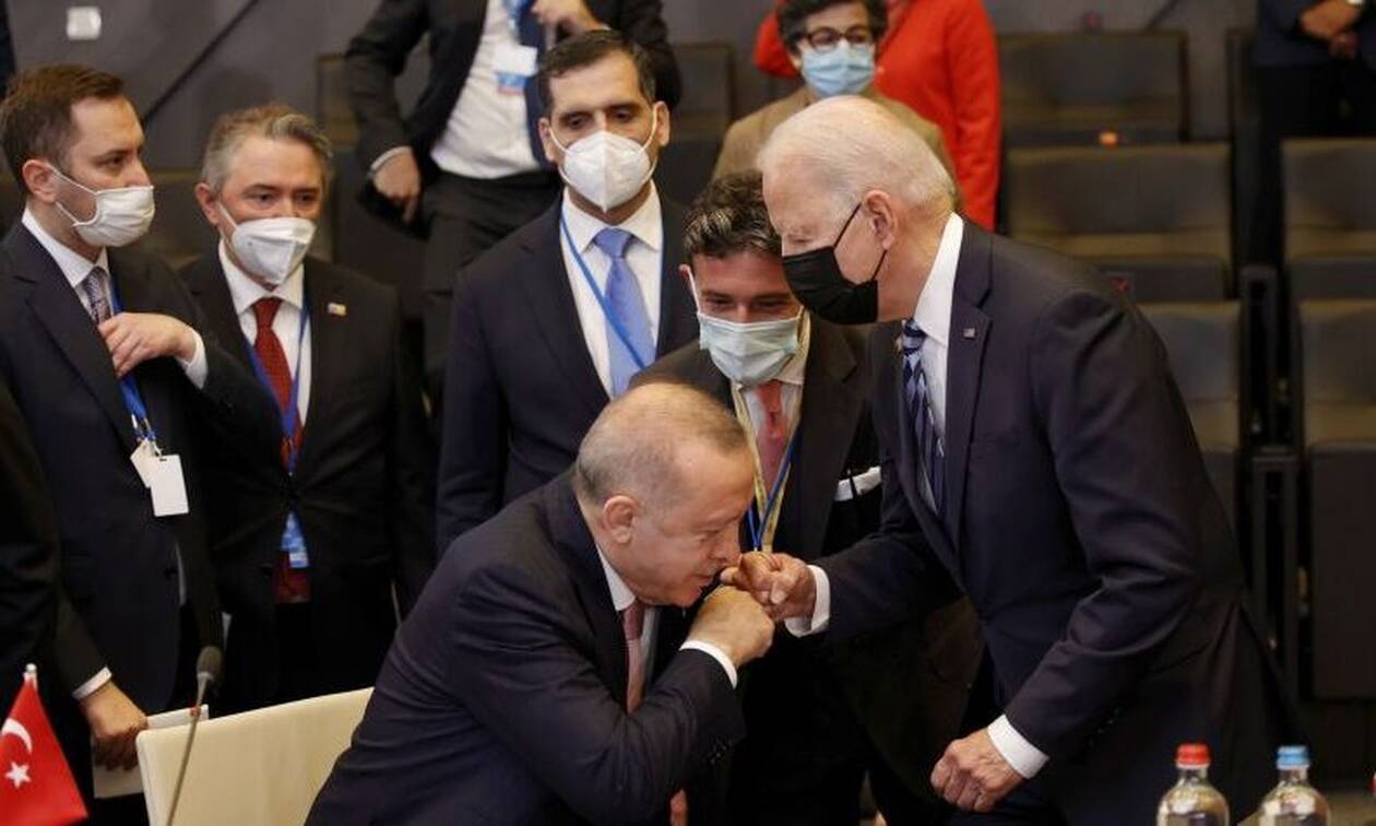 Νέο «ράπισμα» Μπάιντεν σε Ερντογάν: «Η Τουρκία απειλεί την ειρήνη και την ασφάλεια»